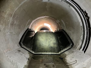 Kanalschlauchwehr im teilaufgerichteten Zustand, Beaconsfield in Detroit, USA